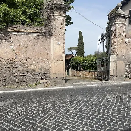 Loft Appia Antica Donna Eugenia شقة